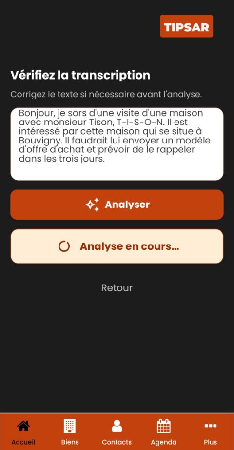 Écran Vérifiez la transcription avec le texte dicté et le bouton Analyser